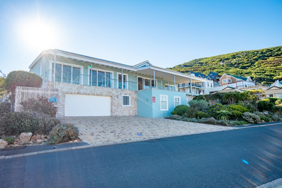 3 Bedroom Property for Sale in Glen Marine Western Cape